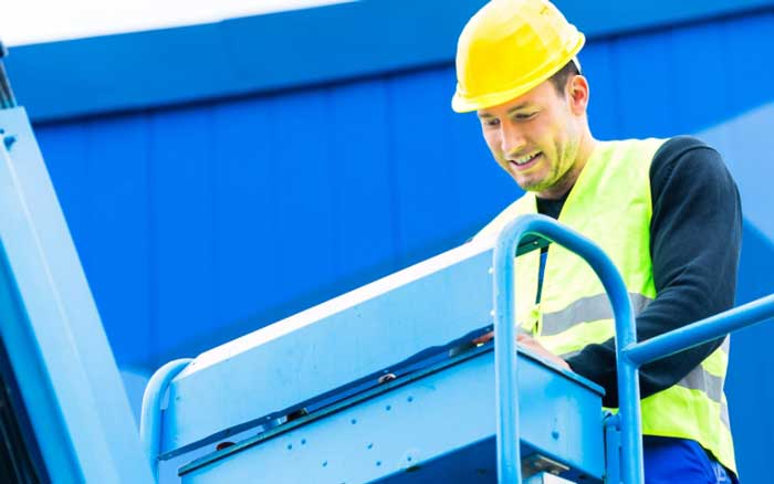 Chứng chỉ vận hành xe nâng người là gì Chứng chỉ vận hành xe nâng người là gì