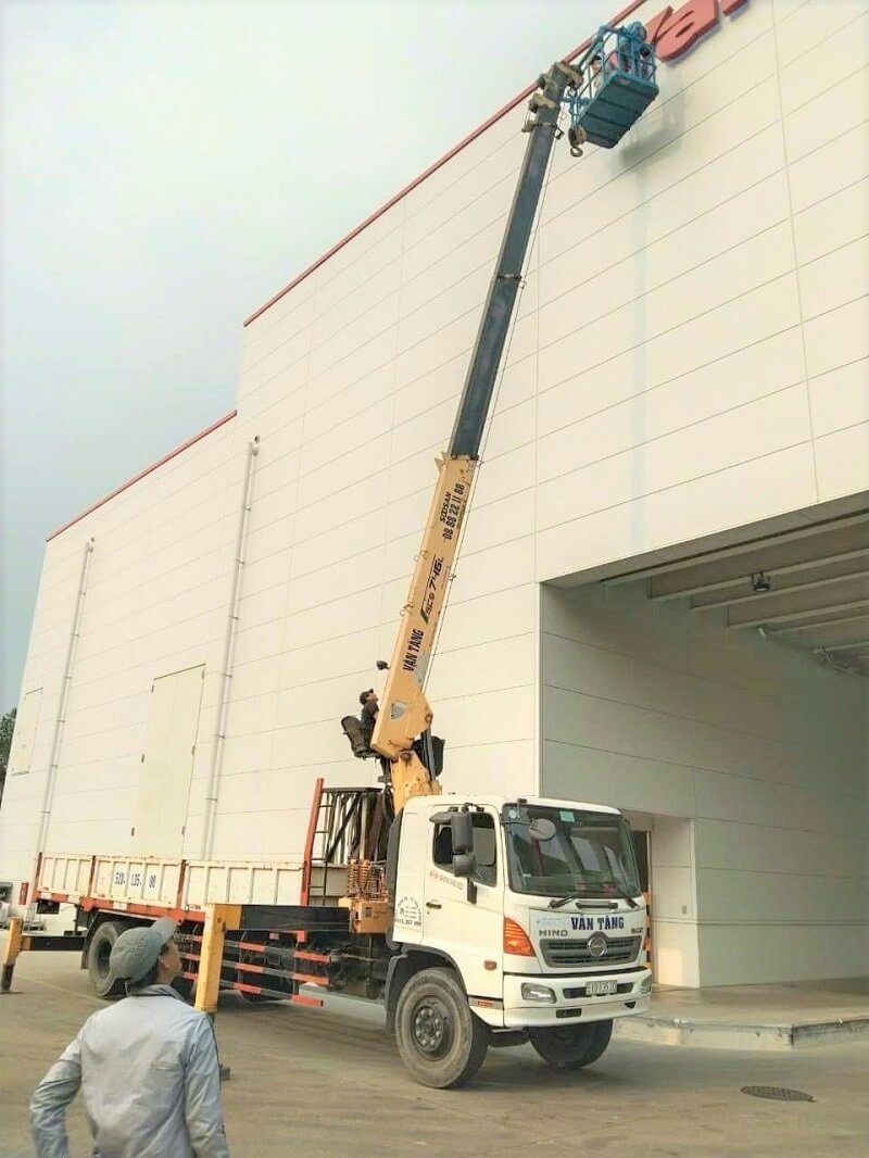 Dịch vụ cho thuê xe nâng người đem lại nhiều lợi ích