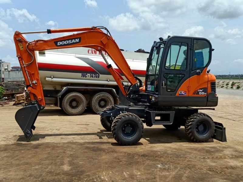 Giá máy xúc Doosan 55w cũ