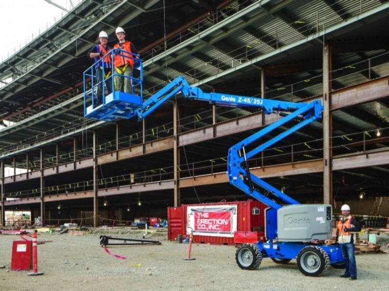  xe nâng người Boomlift 16-20m làm việc Bình Dương