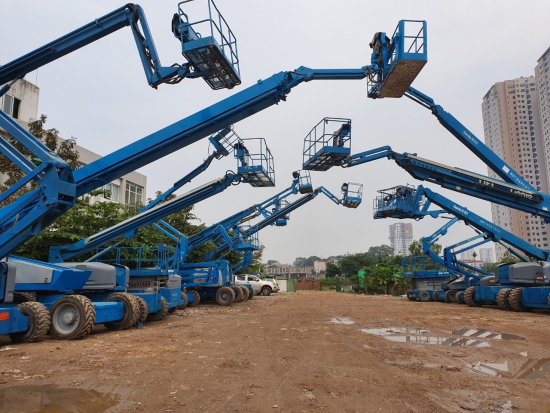 Xe nâng người phổ biến